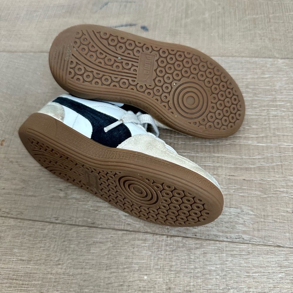 Puma Kids White and Beige Sneakers - Picture 6 of 7